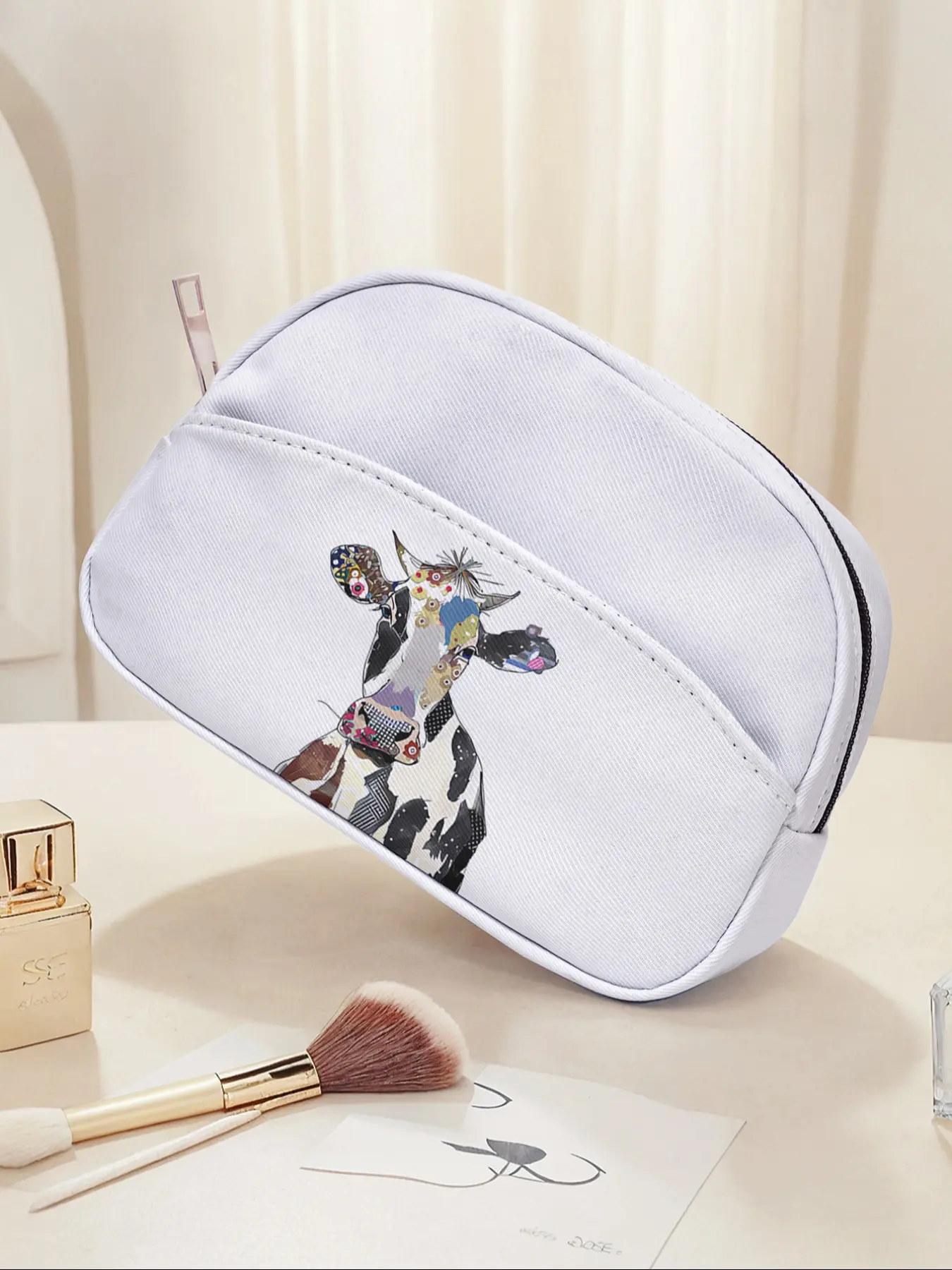 Portable Travel Cosmetic Bag with Cow Pattern, Large Capacity Makeup Organizer, Cute Fashion Storage Box for All Seasons