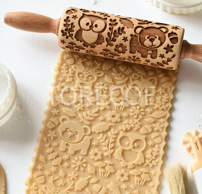 1pc Little Bear and Owl Pattern Christmas Embossed Wooden Rolling Pin for Baking, Deep Engraved Christmas Cookie Cutter Embossed Cookies, Cute Kitchen Decor DIY Tool, Suitable as a Christmas, Thanksgiving, Mother's Day, or party gift tiktokshopspringglowu