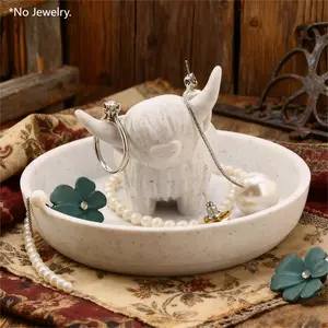 Highland Cow Ring Holder with Circular Dish, Plastic Farmhouse & Bohemian Style Cute Unique Women Gifts Stuff Ring Jewelry Plate Organizer for Bathroom Office Home Room Desk Decor,Christmas Gifts