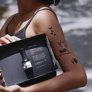 Visible Perfume Gift Box Floral Woody Fragrance Carefully Picked Scents