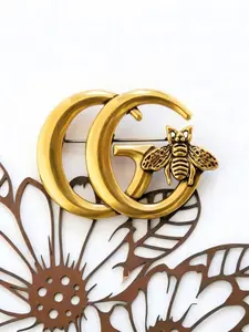 Women's CC Brooch, Elegant Accessory for Fashionable, Perfect Gift for Her, All Seasons Wear, Letter Pattern, Not Plated, Jewelry