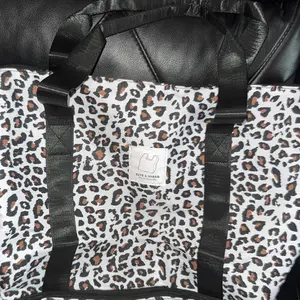 Leopard Print Large Capacity Travel Bag, Lightweight Short-distance Travel Bag, Multi-functional Suitcase Shoulder Bag for Women & Men