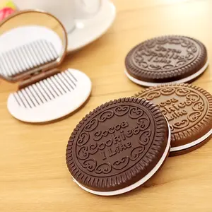 [Cartoon-Themed Tabletop Mirror] Portable Chocolate Cookie Shaped Compact Mirrors with Comb Set, Cartoon-Themed Polished Foldable Travel Mirrors, Unscented Plastic Frame, Tabletop Mount, No Battery Required