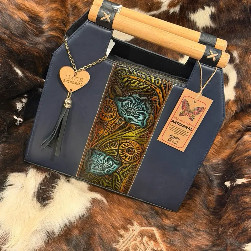 Bolso artesanal de piel