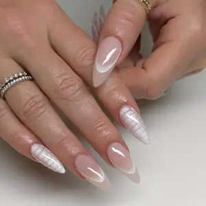 Manihaus Snake Skin | Nude White Textured Snake Print Nails Edgy Luxury Minimalist Clean Girl Aesthetic Press On Nails