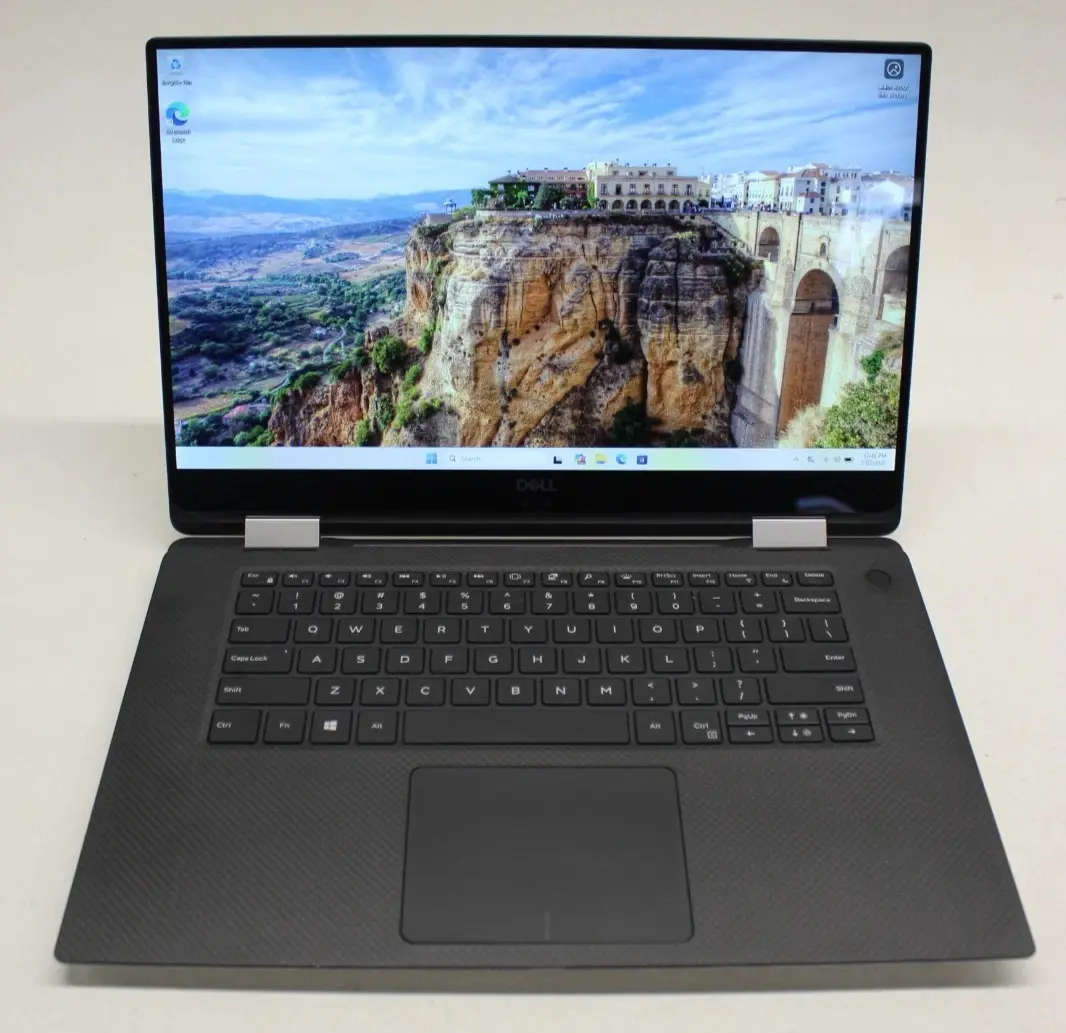 Dell XPS 15 9575 Intel Core i7-8705G 16GB