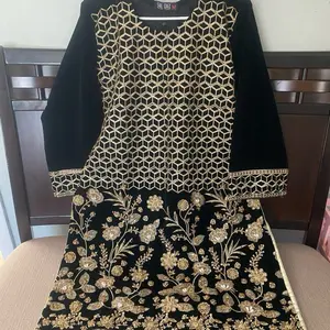 Elegant Black Velvet Kurta with Gold Embroidery and Geometric Patterns for Festive Wear