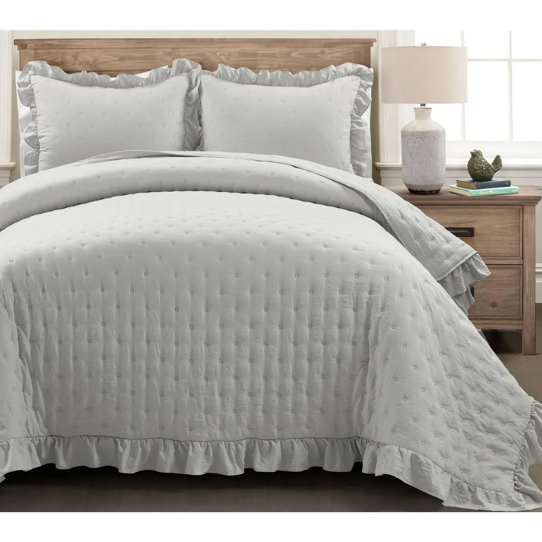 Lush Decor Reyna Ruffle Reversible Quilt 3Pc Se t King