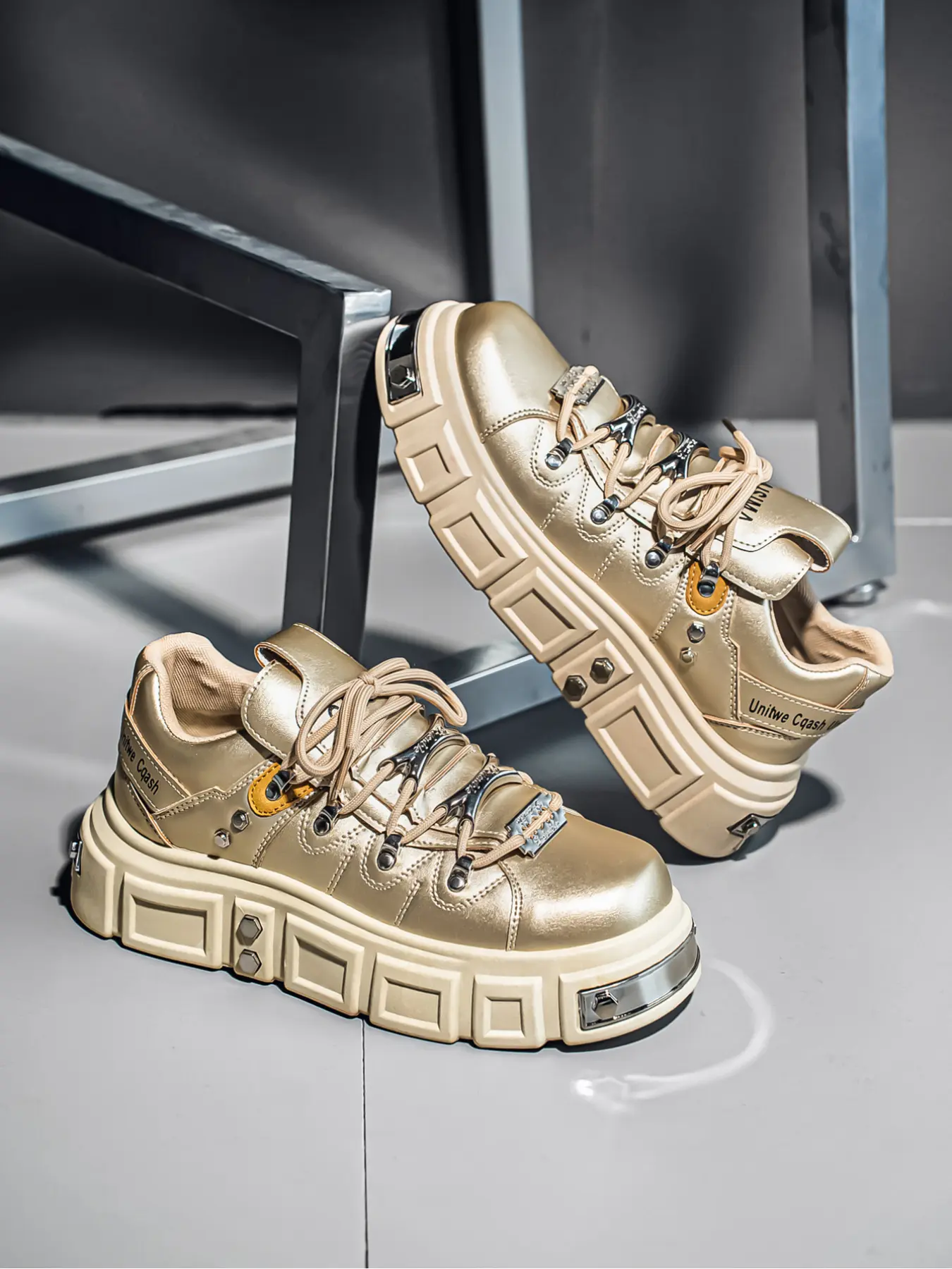 1 Pair of Punk-Style Men's Pine Cake Pattern Chunky Sole Trendy Sneakers | Futuristic Cyber Style | Metallic Upper + Rivet Details + Height Boost Sole | Daily Outings/Party Wear, Must-Have Eye-Catching Unique Shoes for Trendsetters
