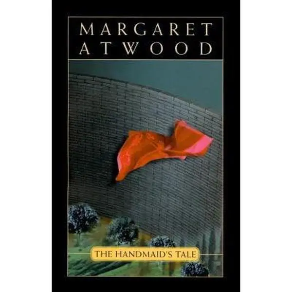 USED Book - The Handmaid's Tale by Margaret Atwood (Paperback) - english