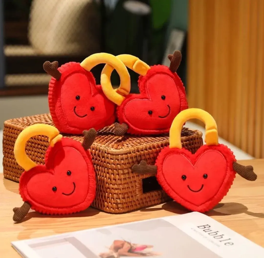 The Amuseables Val & Tina Love Locks plush duo (15cm tall when seated) helps you convey a message of love to your special someone.