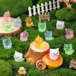 5/10/20Pcs Mini Resin Cat Miniature Cat Ornament Charms, Glow in The Dark Tiny Cat Figurines Resin Small Animals for DIY Craft Garden Landscape Potted Plant Aquarium Decoration, Garden Sculptures Statues
