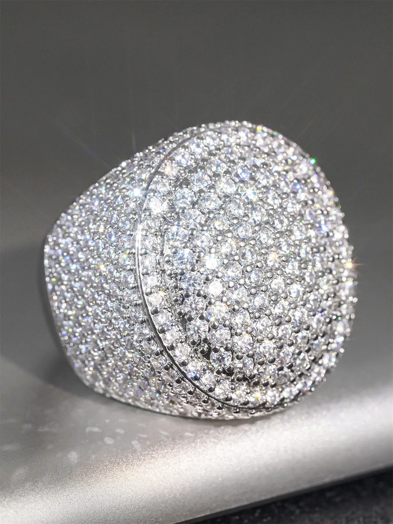 1 PC Luxury Cubic Zirconia Ring Statement Ring Elegant Glittering Ring For Women For Wedding Engagement Wedding Anniversary Ring Party Jewelry Valentine's Day Gift