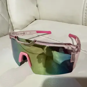 Safety glasses