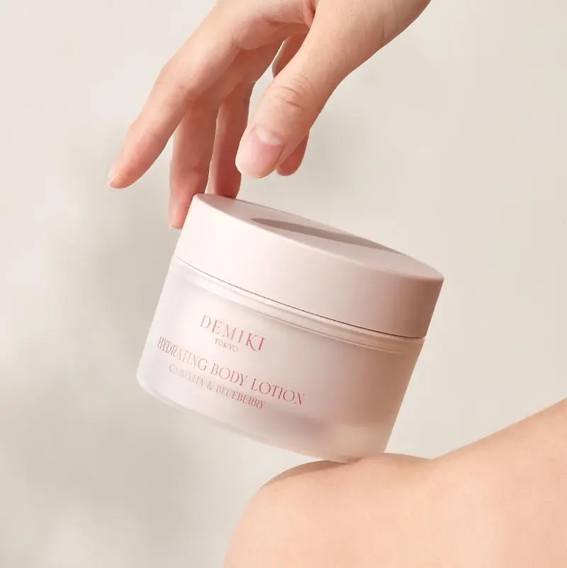 Hydrating Body Lotion Camellia & Blueberry Fragrance Creamy Moisturizer Body Care Comfort Natural Aroma