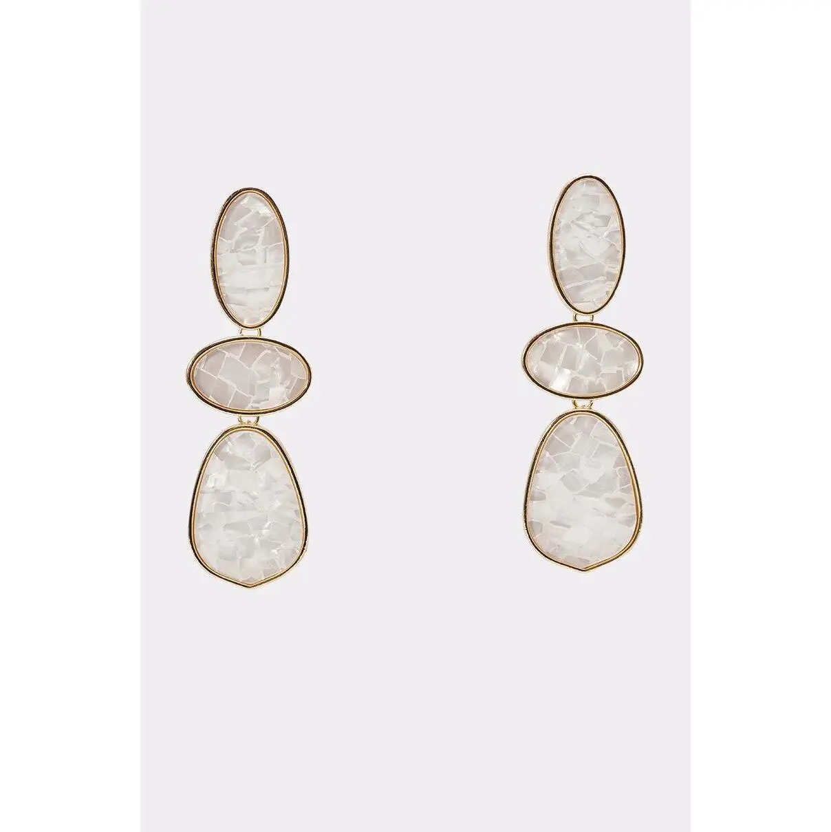 TRIPLE DROP EARRINGS IN WHITE