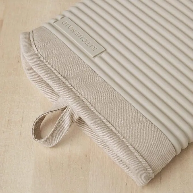 Ribbed Soft Silicone Oven Mitt Set, 7"x13", Milkshake 2 Count Bakeware Kitchen