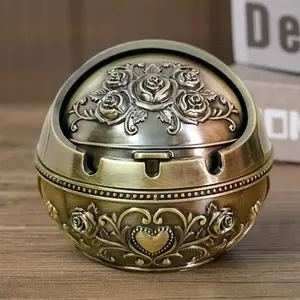 Retro Luxury Ashtray with Lid, Windproof Ash Holder for Home, Bedroom, Office Table Decor