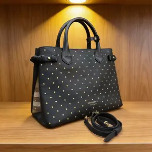 Pre-owned BURBERRY Leather Shoulder Bag D0609133418