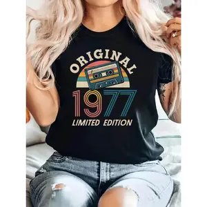 "1977 LIMITED EDITION" Wo 1977 Vintage Tape Limited Edition T-Shirt, Tape Slogan Decoration, Casual Short Sleeve, Gradient, 70s Retro Style, Top those born in 1977