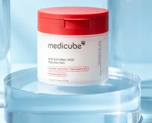 Medicube Red Succinic Acid Toner Pads – 70 Count Daily Peel Pads with Niacinamide & Panthenol for Acne Breakout Relief