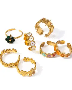 Daisies Ring