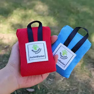 1pc High Quality & Sandproof Picnic Blanket & Mat - Lightweight Portable Folding Floor Mat Suitable for Camping, Beach, Picnic - - Outdoor Use with Diagonal Fabric (Hand Wash Only)