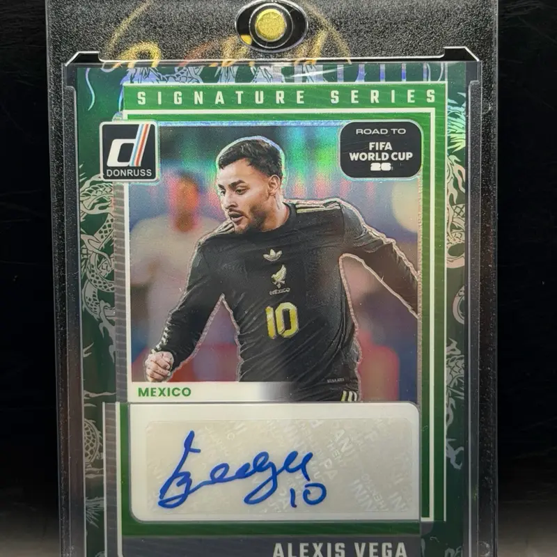 Alexis Vega 25-26 Panini Donruss Road to FIFA World Cup '26 Signature Series Auto Dragon