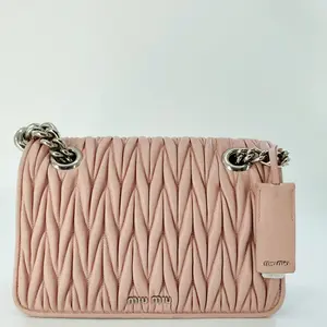 Pre-owned miu miu Leather Crossbody Bags Matelasse Crossbody Bag BF00284