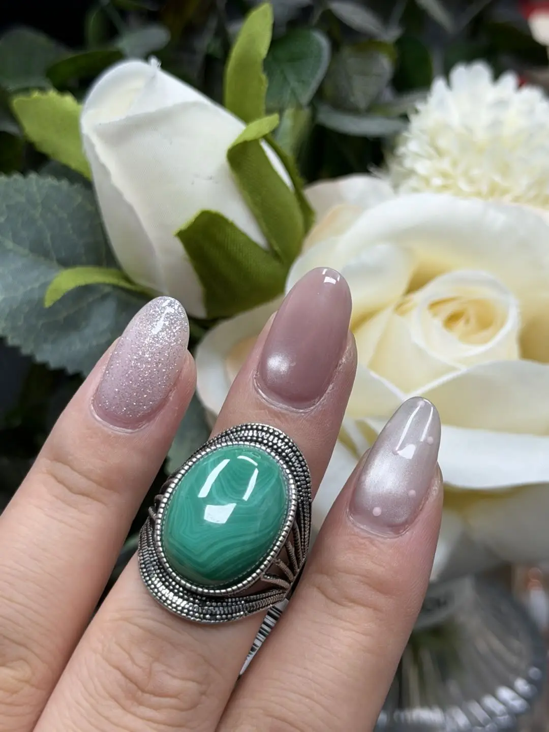 Yancy(22675)gc.Vintage Malachite Ring Antique silver finish | Beaded twisted border Natural concentric malachite veins Adjustable | Flattering ethnic style