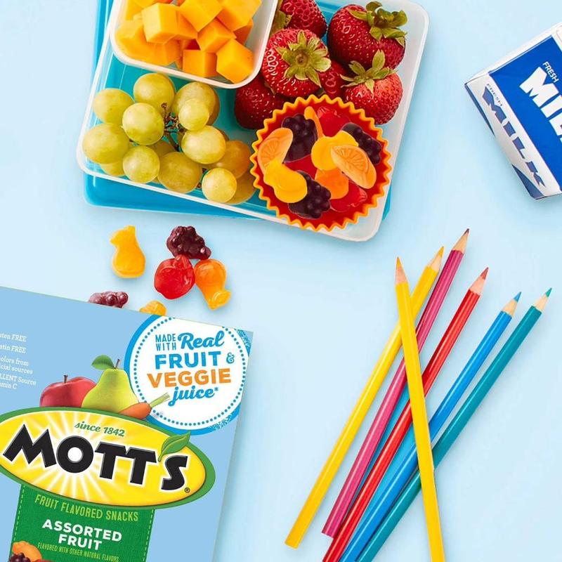 Mott’s Assorted Fruit Flavored Snacks, 90 Pack, 0.8 oz Pouches | Real Fruit Flavor, Gluten Free, Kids Lunch Snack