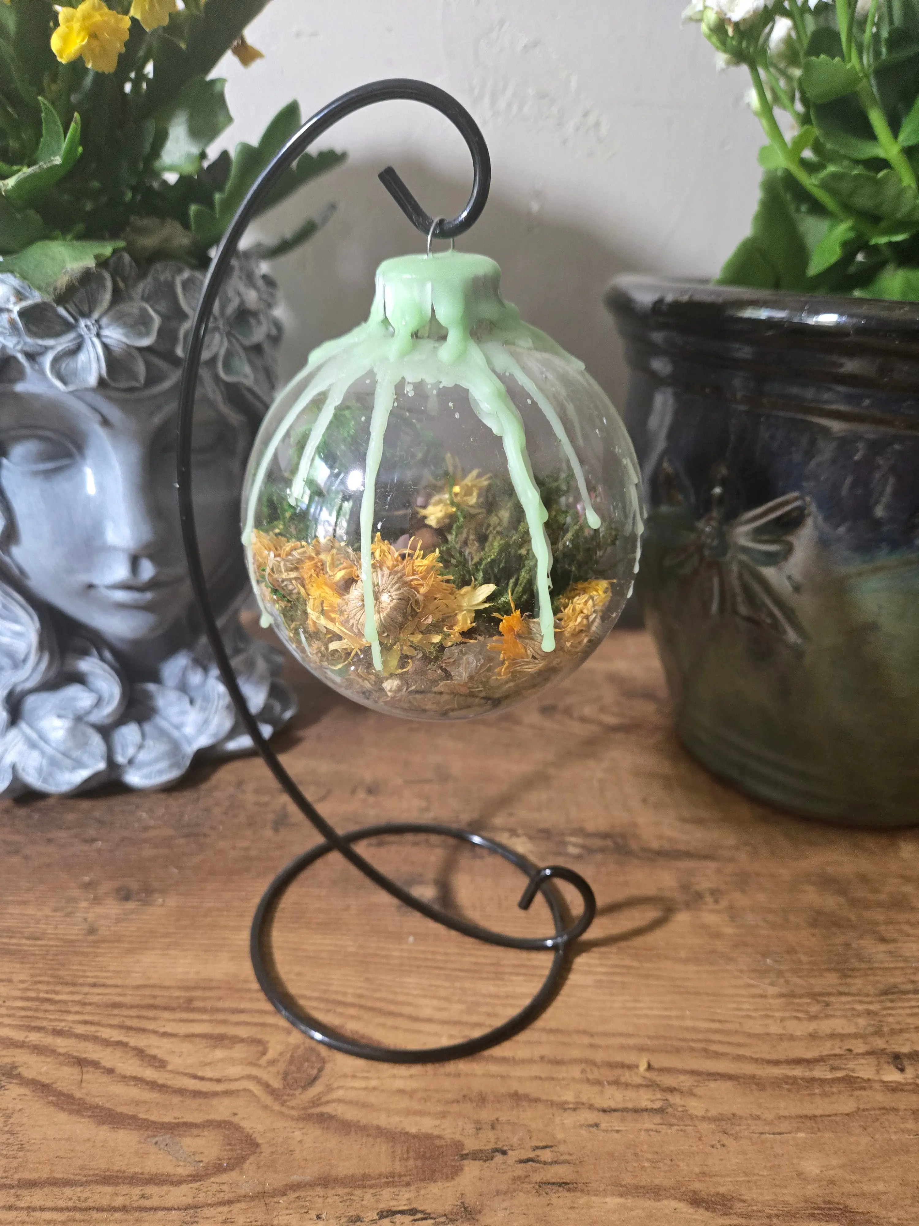 Sealed Abundance Witch Wax Orb - Orb Shape, 4 Inches Hangable Home Decor Decoration, Energy Warding Accessory with Corresponding Herbs for Indoor Home Supplies, Spiritual Seekers