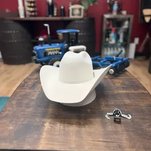 Cuernos chuecos 6X Oscar felt