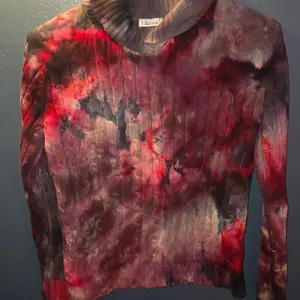 Upcycled Tie-Dye Ribbed Turtleneck – Liz & Co Women’s Medium
