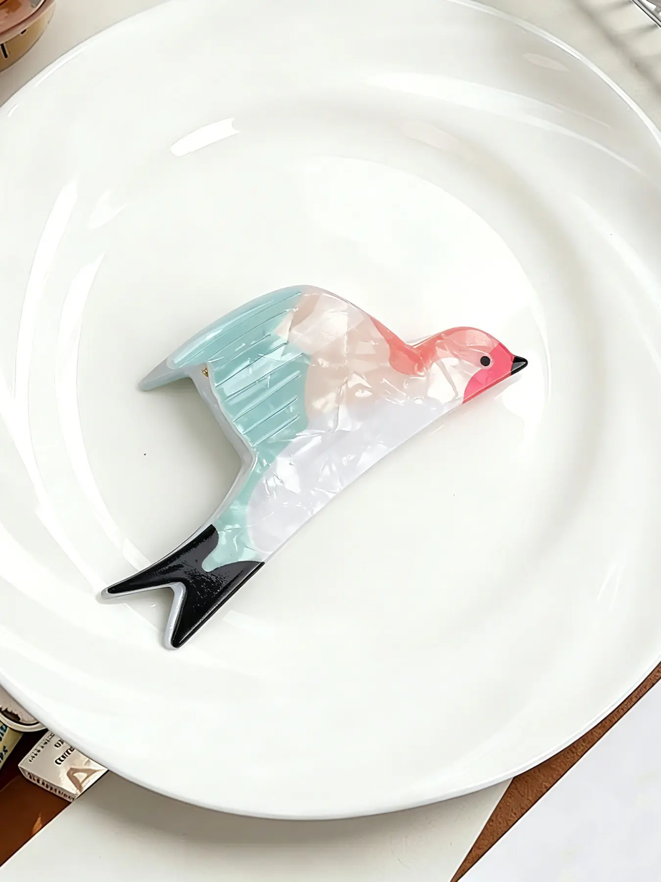 Cute Animal Sparrow Hair Claw Clip, Versatile Shark Claw Clip, Bride Claw Clip for Back of Head Hairstyles, Unique Hair Accessory for All Seasons, Claw Hair Clips, Fun Hair Clips