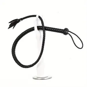 A black equestrian whip, with non-slip handle and durable material, suitable for horse control, stable management, dressage training, comfortable grip, suitable for beginners and professionals, equestrian training equipment, Equestrian Supplies