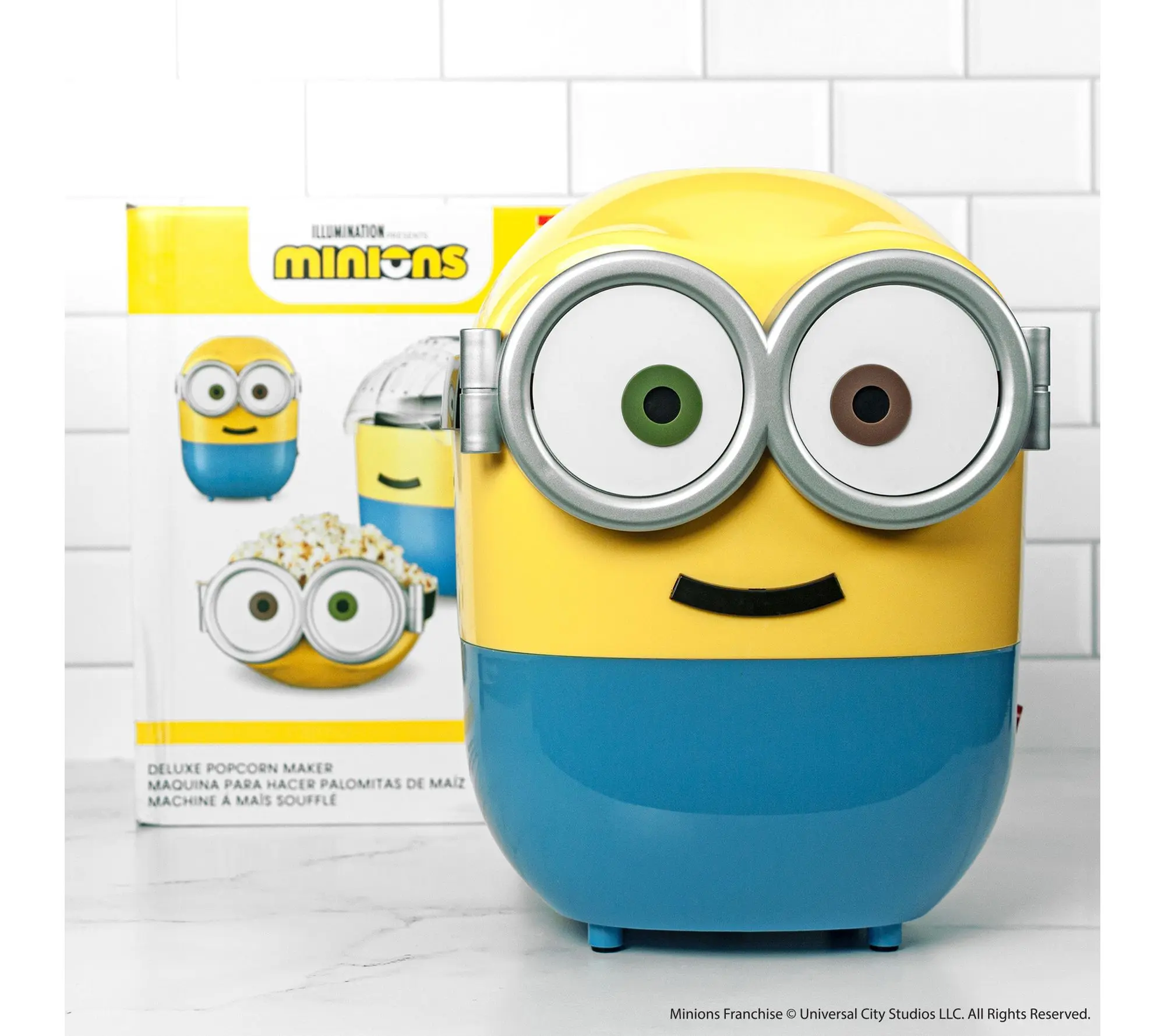 Uncanny Brands Minions Deluxe Popcorn Maker Uncanny Brands Minions Deluxe Popcorn Maker
