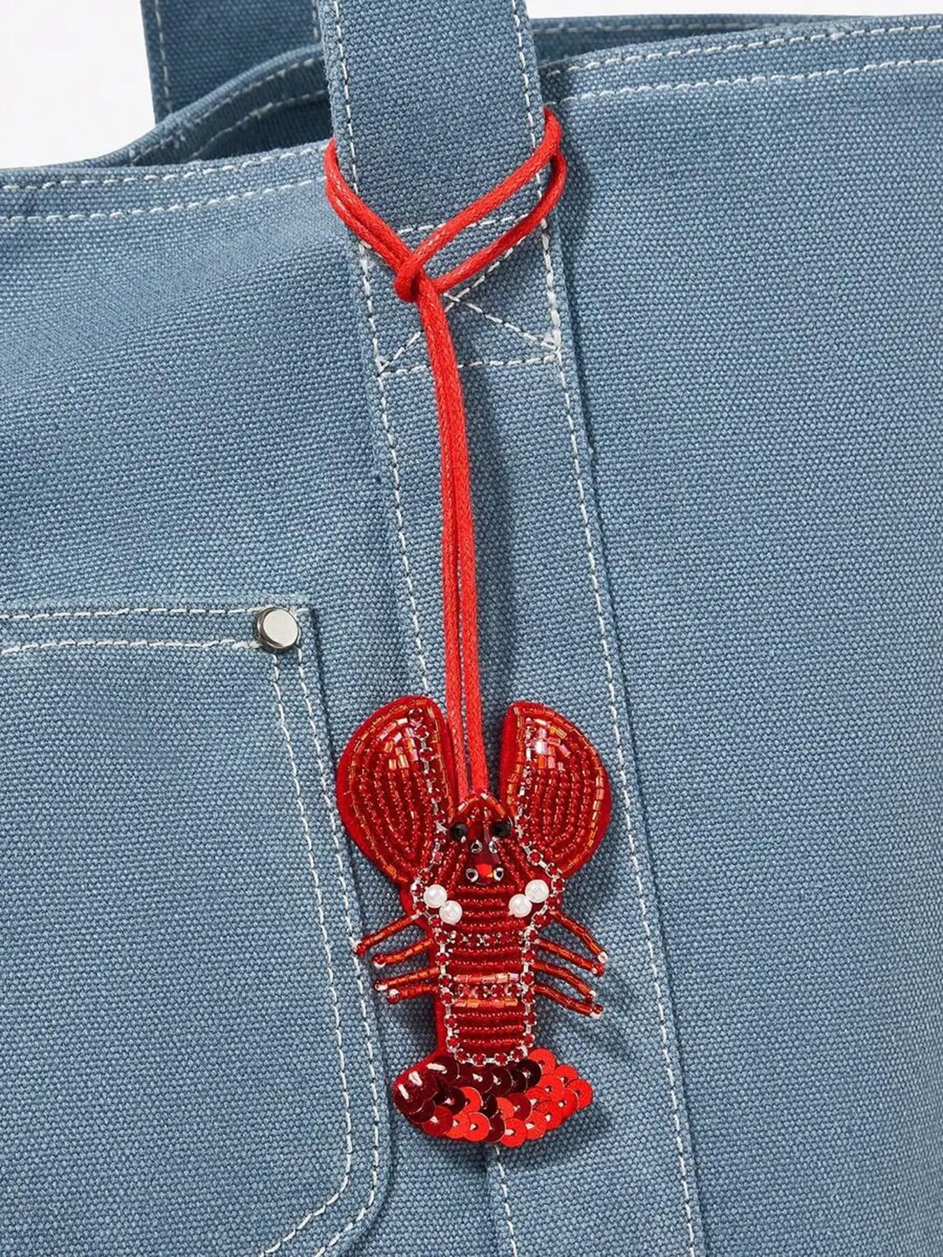 Exquisite stylish  simple and creative lobster pendants, personality lovely and versatile seaside holiday style,   niche design exquisite  versatile suitable for daily shopping, dating, travel and vacation. Fashion Jewelry Charms for Bags