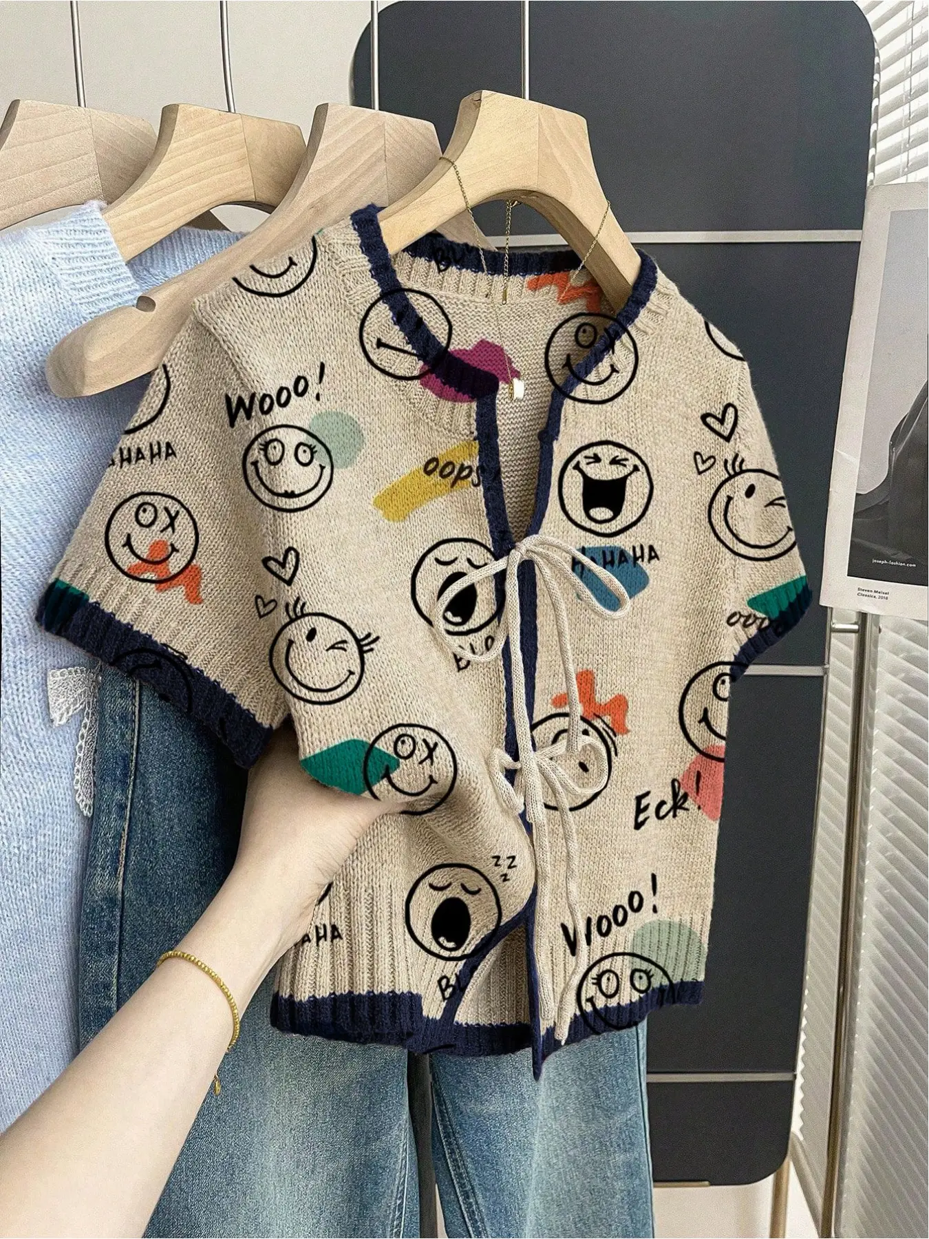 Bohemian casual vacation style loose round neck contrast cartoon print short sleeve knit top, front tie design, contrast piping, khaki, women's spring summer casual top Lady Womenswear