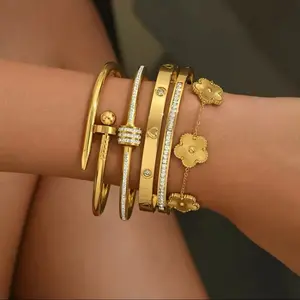 Europe and the United States hot stainless steel four-leaf clover lucky bracelet fashion women's nail bracelet gold plated handmade bracelets❤❤❤