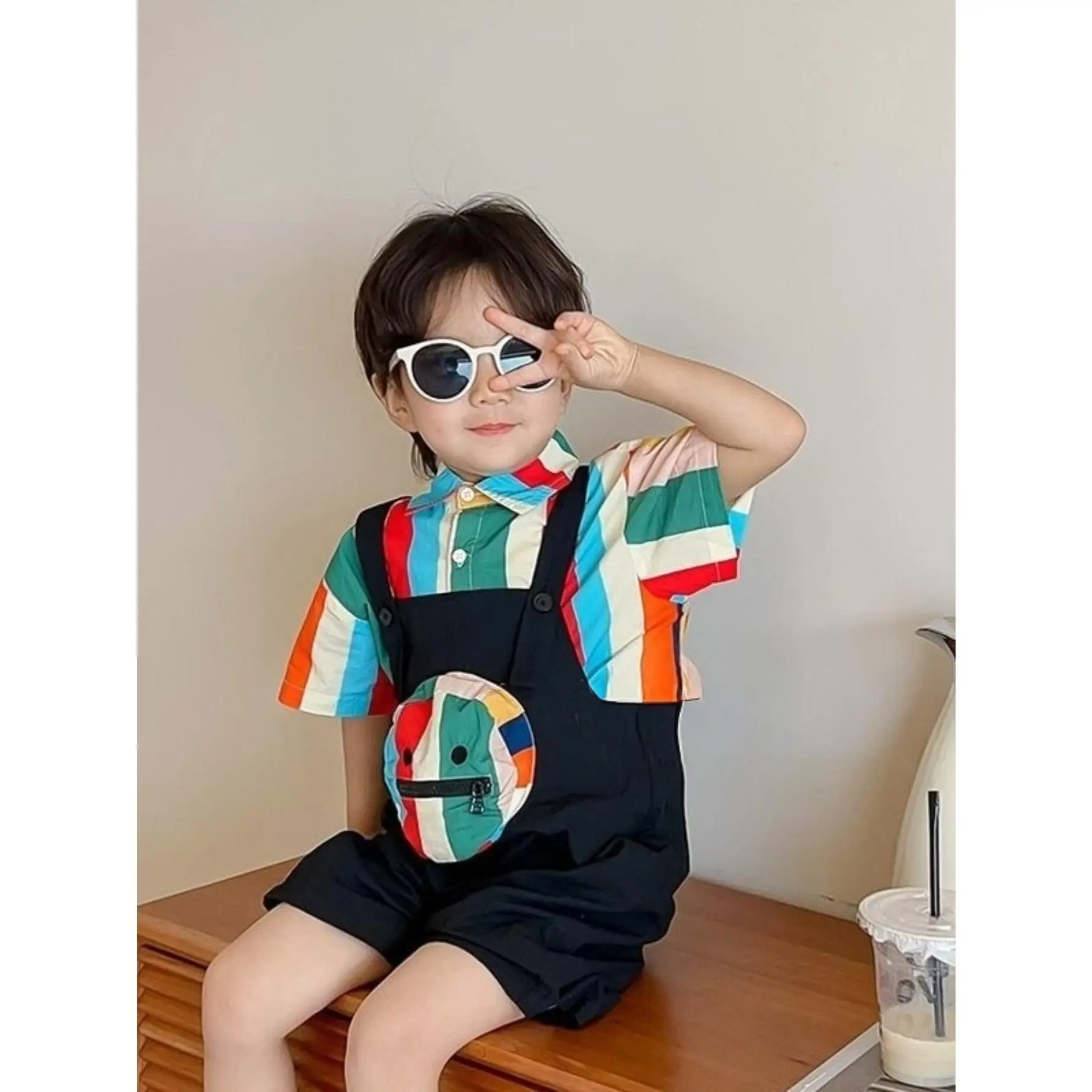 Boys' two-piece summer set: stylish thin shorts, rainbow striped overalls + shirt, trendy fashion