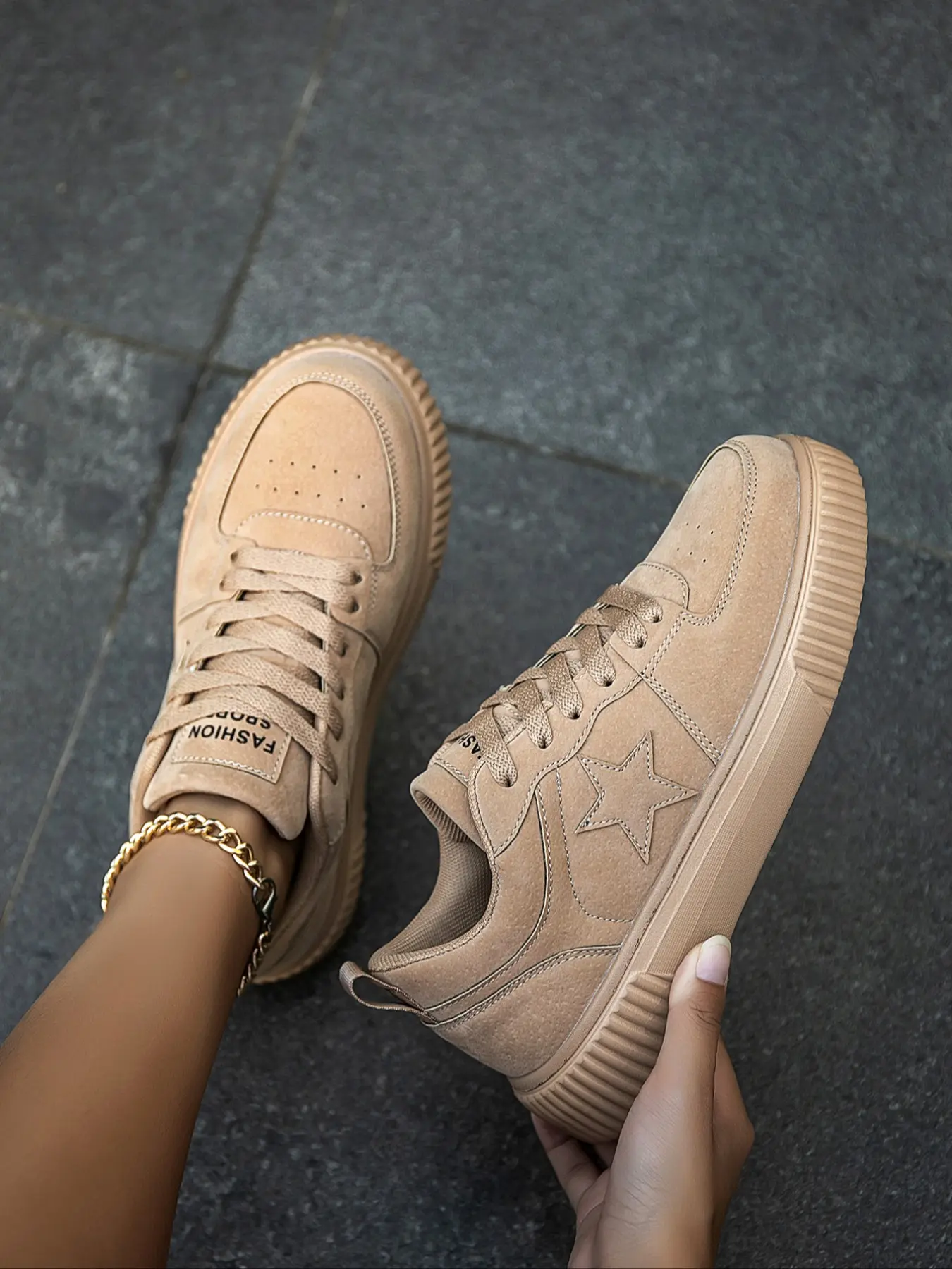 Women's Cherry Blossom Star Pattern Thick Sole Casual Sneakers, Comfortable Low Top Sports Shoes, European Style Office Wear, Trendy Sneakers, Stylish Sneaker, Thick Soled Sneakers, Fashion Sneaker