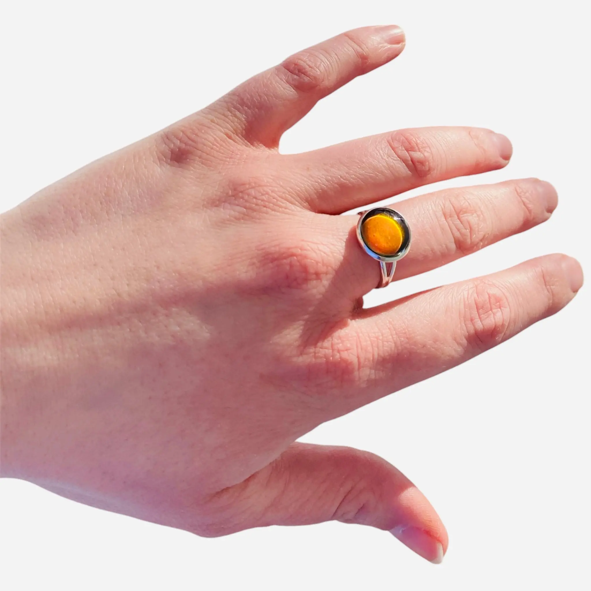 Sleek Mood Ring for Women & Men, Polished Silver Band with Temperature Sensitive Color Change - Alternative Artistic Rings for Daily Wear, Meaningful Gifts, Blues, Vibrant Greens, Any Occasion, Pinks, Deeper Ambers, Hue Change, Fashion Lovers, Clean With
