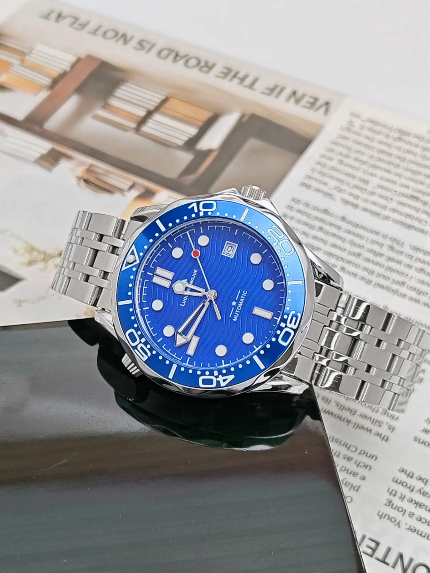 Luxury Business Men's Mechanical Watch, Automatic Waterproof Calendar, Elegant Round Dial, Alloy Case, Mineral Glass, Perfect Gift for Boyfriend