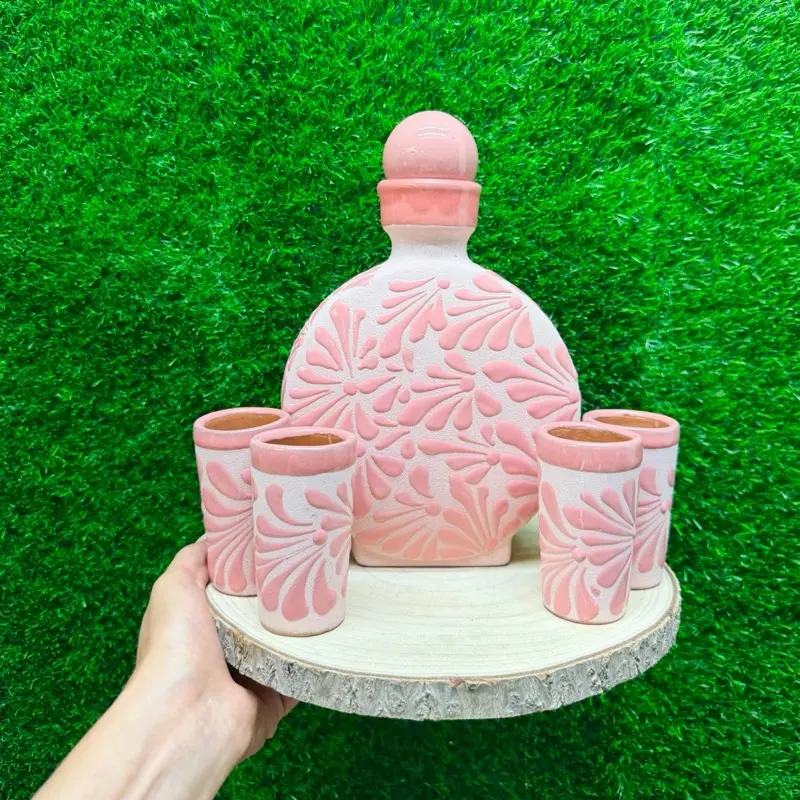 Botella Cielito Lindo Rosa Rosa Relieve- Only Set 1-Piece, 4-Shot Capacity 1Litro.
