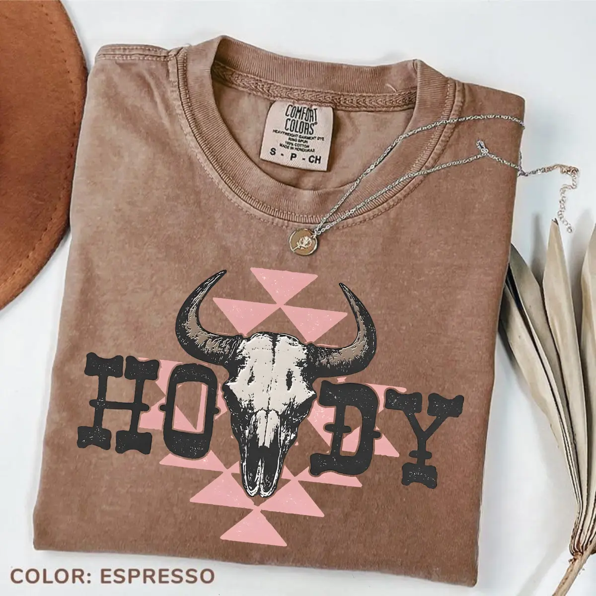 Comfort Colors Howdy T-Shirt, Retro Western cow skull graphic for country t-shirt, Cowgirl graphic Tee, Boho tshirt