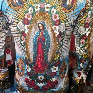 Barabas Men's Shiny Virgencita Camisa with Floral and Religious Design