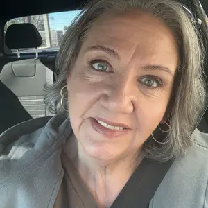 Product Review of Blurfiller Blurring Lip Contour, Buildable Formula, Line, Define, Contour, L'Oreal Paris from S**n ** A**e