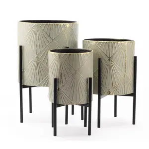 Luxen Home 3-Pc White/Gold Metal Planters with Black Stand