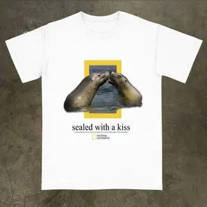 National Geographic "Sealed With a Kiss" Sea Lion T-Shirt, Funny Graphic Tee, Animal Tee, Vintage Cotton Shortsleeve Basic Top, Y2k, Men's and Women's Graphic Tee, Gifts for Animal Lovers, Casual Streetwear Unisex Top